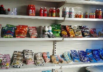 英雄佰华渔具超市